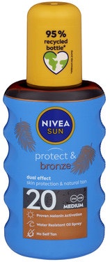 Bilde: © Nivea / Oda Nivea Protect & Bronze Oil SPF 20