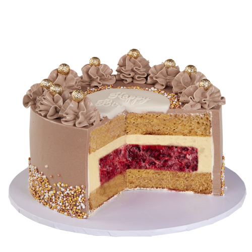 Bilde: © Cakes by Hancock / Oda Cakes by Hancock Happy Birthday Ostekake med Bringebærfyll 15 cm, 4-6 porsjoner