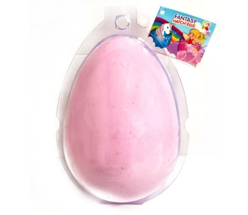 Bilde: © Sprell / Oda Sprell Magisk fantasiegg som klekkes i vann