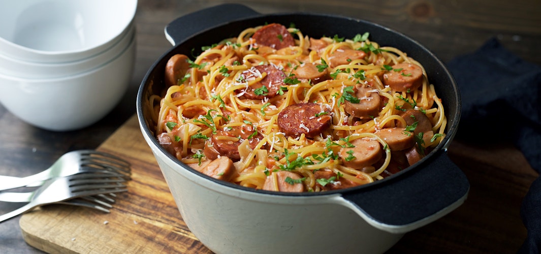 Alt-i-ett gryte med pasta og chorizo