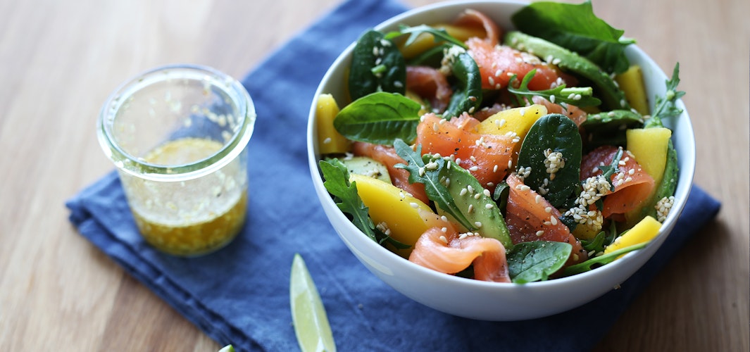 Røkelaks Salat Med Salat Og Fetaost