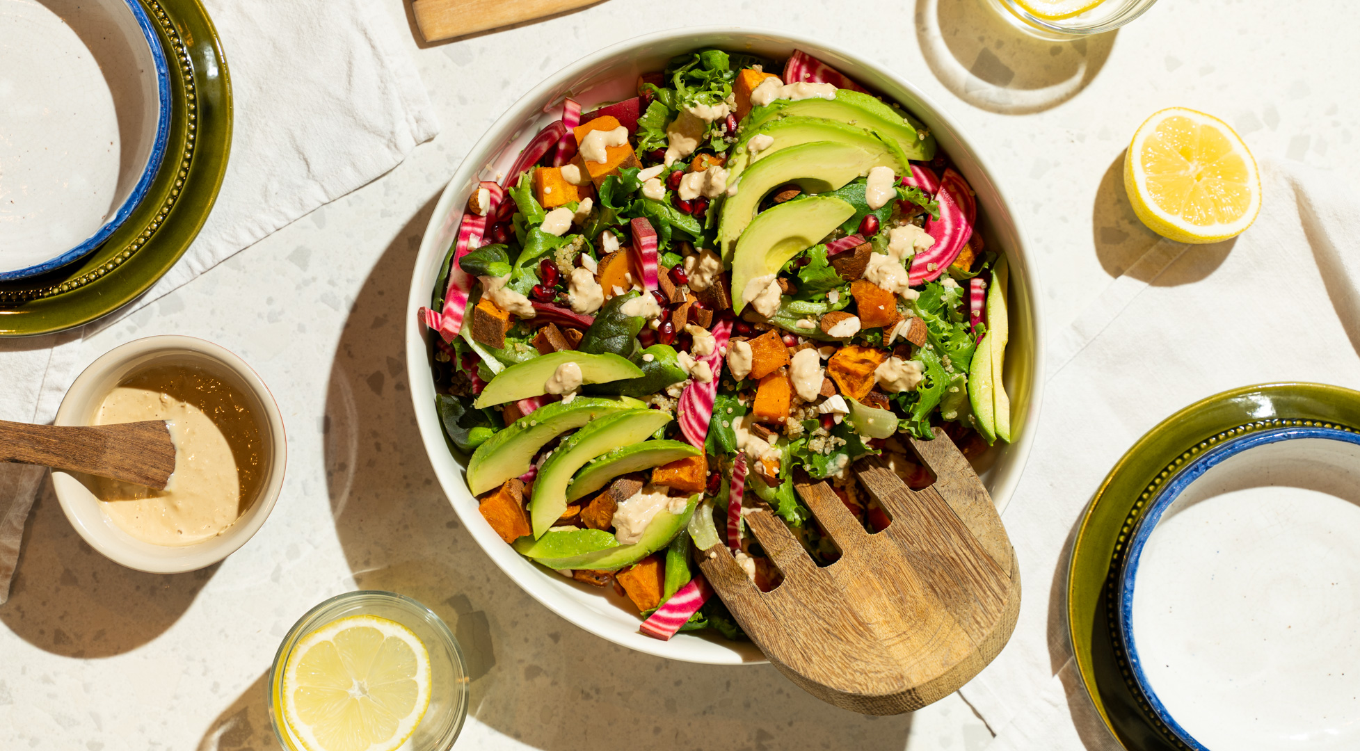 Rainbow bowl med quinoa og grønnsaker