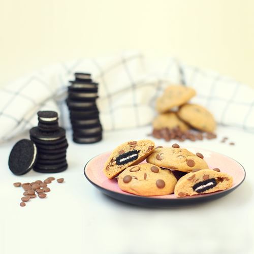 Chocolate chip cookies with Oreo surprise