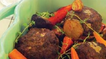 Timjanburgare med rostade grönsaker & dijonsås