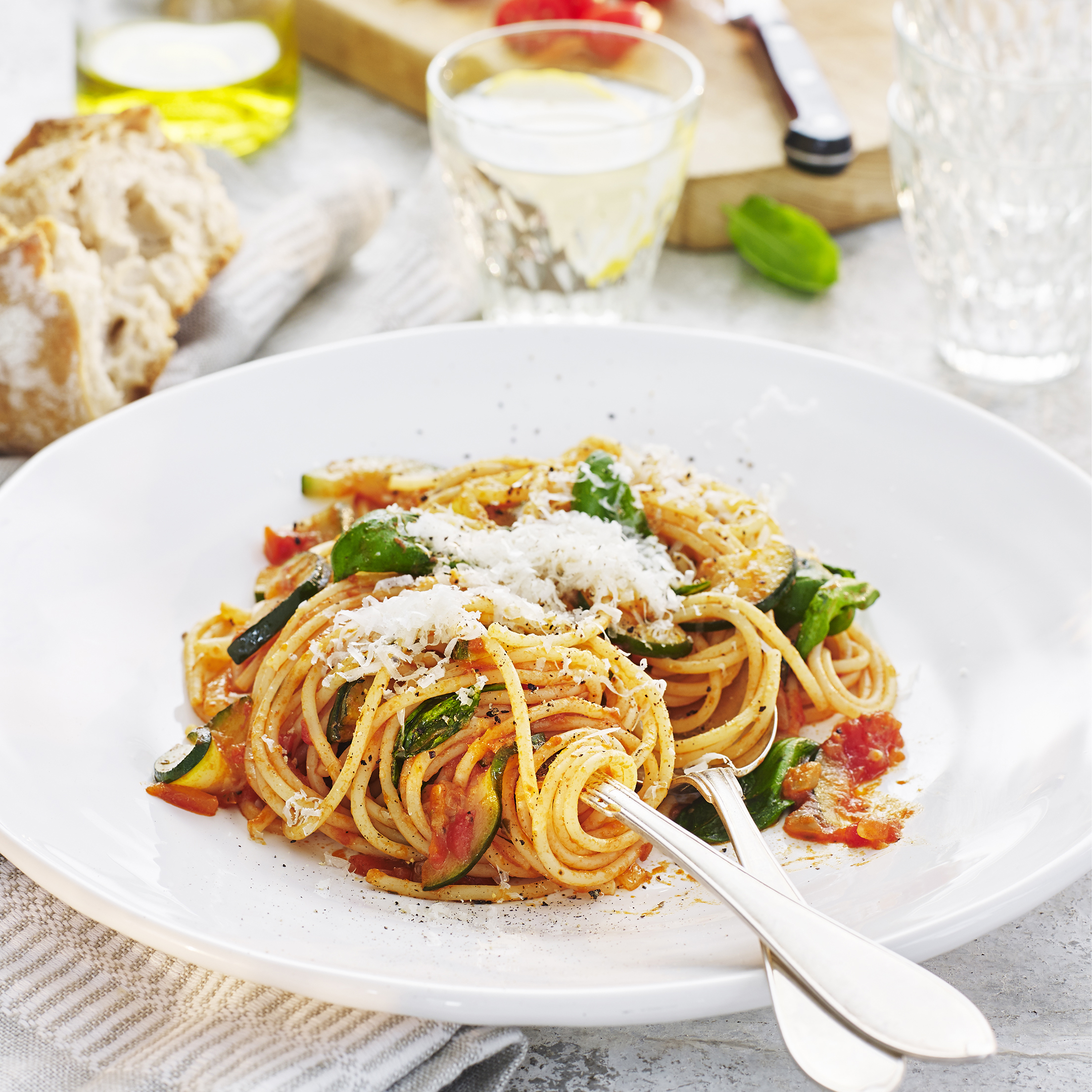 Barilla Spaghetti med Barilla Basilico och parmesan