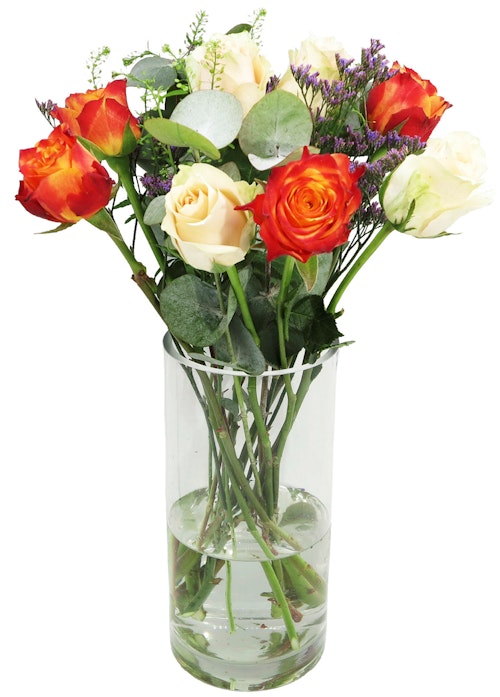 Bilde: © FreshFlowers / Kolonial.no FreshFlowers Julebukett 50cm, 1 stk
