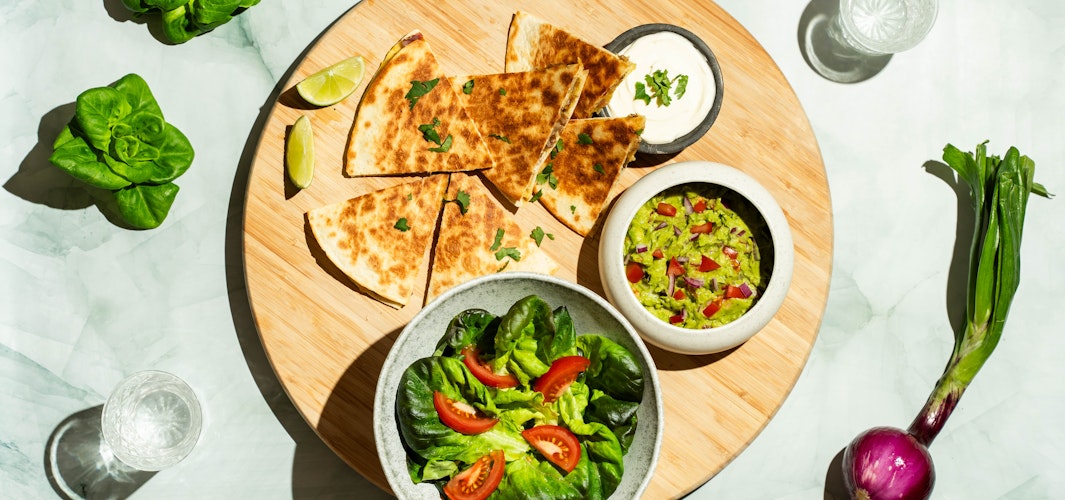 Quesadillas med østerssopp, guacamole og sidesalat